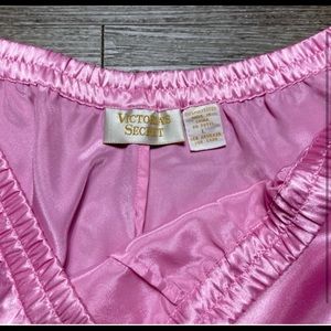 Gold label Victoria’s Secret vintage satin like pajama shorts pink L